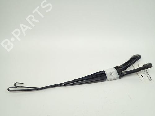 Used Front windshield wiper arm Front windshield wiper arm 37789757 37789757