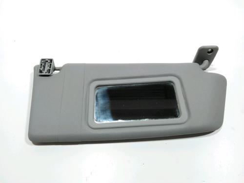 Used Right sun visor Right sun visor 37784733 37784733