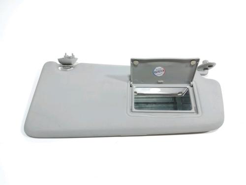 Used Right sun visor Right sun visor 37784724 37784724