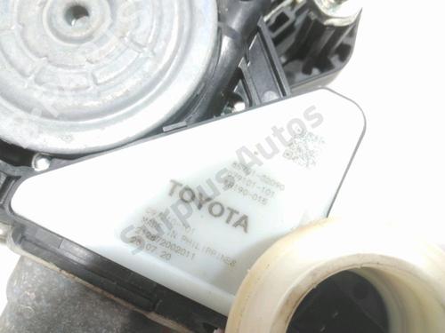 Front right window mechanism TOYOTA COROLLA Hatchback (_E21_, _EA1_, _EH1_) 1.8 Hybrid (ZWE211) | BP28239757C23 