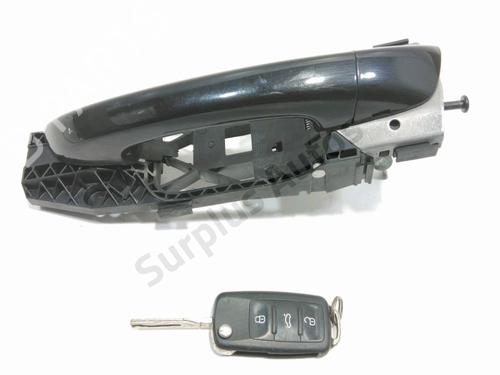 front-left-exterior-door-handle-vw-golf-vi-5k1-2008-2009-2010-2011-2012-2013-2014-32260894 main image