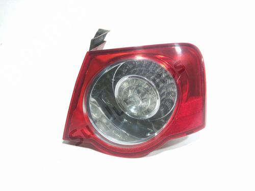 right-taillight-vw-passat-b6-3c2-2005-2006-2007-2008-2009-2010-2011-39118366 main image