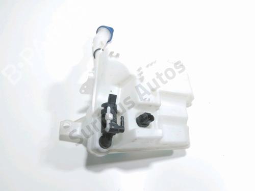 Used Windscreen washer tank FORD FOCUS III Turnier 2.0 TDCi (150 hp) 30742207