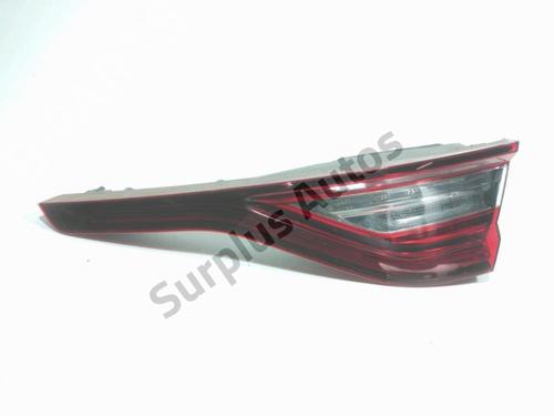 Feu de coffre droit RENAULT MEGANE IV Hatchback (B9A/M/N_) 1.5 dCi 110 (B9A3) (110 hp) 31868433