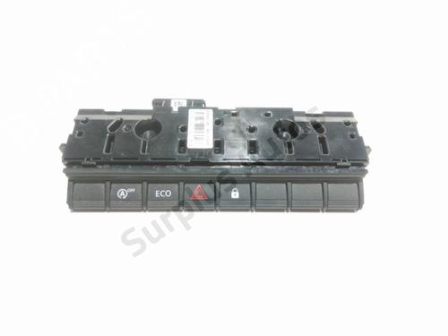 Used Warning switch RENAULT CLIO V (B7_) 1.0 TCe 100 (B7MT) (101 hp) 28229321