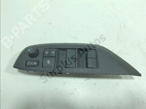 Used Left front window switch Left front window switch TOYOTA YARIS CROSS (MXP_) 1.5 Hybrid (MXPJ10) (116 hp) 39706608 39706608