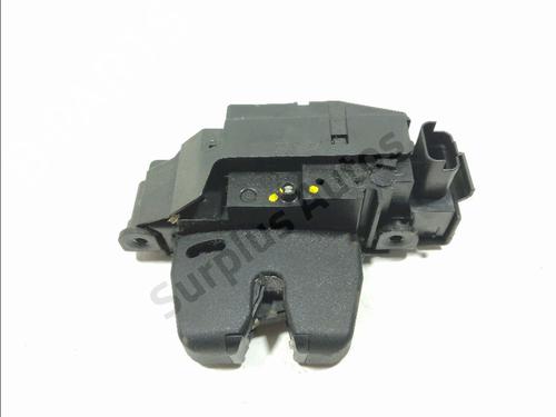 Used Tailgate lock Tailgate lock 37018040 37018040