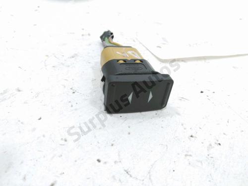 Used Right front window switch Right front window switch 37772928 37772928