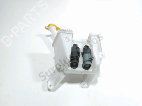Used Windscreen washer tank TOYOTA YARIS (_P13_) 1.3 (NSP130_, NSP130) (99 hp) 32488869