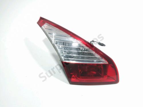 Feu de coffre gauche RENAULT MEGANE III Hatchback (BZ0/1_, B3_) 1.5 dCi (106 hp) 31608229