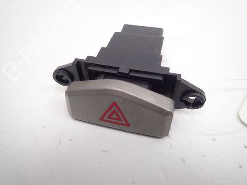Bouton de warning KIA CARENS I MPV (FC, FJ) 2.0 CRDi (113 hp) 30989820