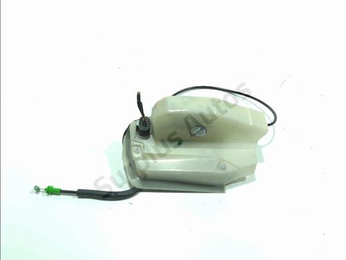 front-right-lock-tesla-model-3-5yj3-2017-36509367 main image