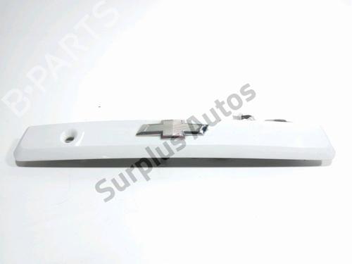 Used Tailgate handle CHEVROLET CAPTIVA (C100, C140) 2.2 D 4WD (184 hp) 31142872