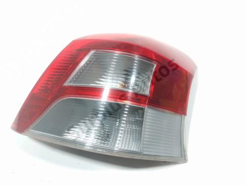 Højre baglygte TOYOTA YARIS (_P9_) 1.4 D-4D (NLP90_, NLP90R) (90 hp) 30585042