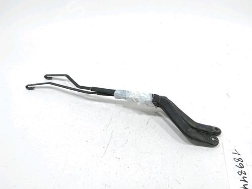 Used Front windshield wiper arm PEUGEOT 106 I (1A, 1C) 1.0 (50 hp) 31007692