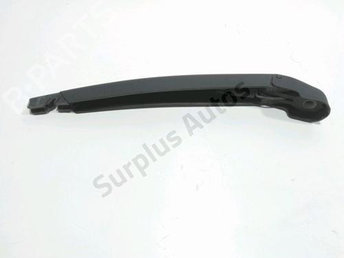 Used Rear windshield wiper arm Rear windshield wiper arm 39462766 39462766