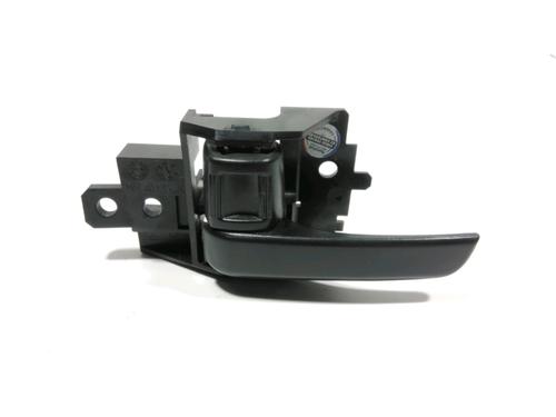 Used Front left interior door handle Front left interior door handle MITSUBISHI MIRAGE / SPACE STAR VI Hatchback (A0_A) 1.0 (A05A) (71 hp) 28243101 28243101