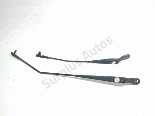 Used Front windshield wiper arm Front windshield wiper arm 34713185 34713185
