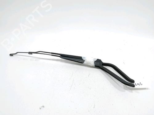 Used Front windshield wiper arm Front windshield wiper arm 37789964 37789964