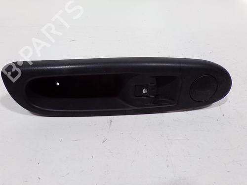 Used Right front window switch RENAULT CLIO II (BB_, CB_) 1.5 dCi (B/CB3M) (64 hp) 28238319