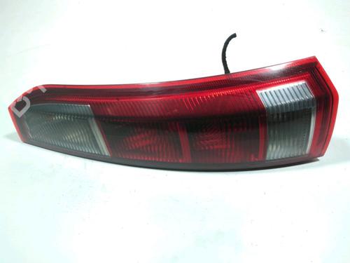 Feu arrière droit OPEL MERIVA A MPV (X03) 1.7 DTI (E75) (75 hp) 28268400