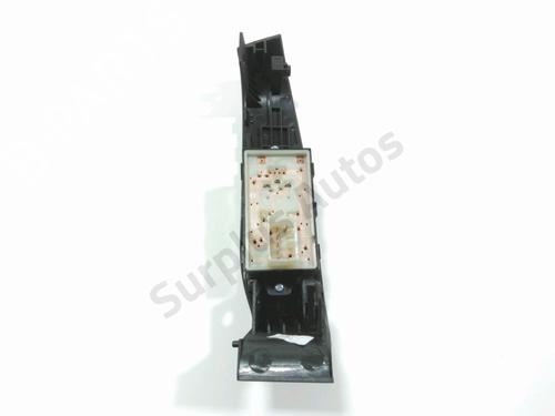 Left rear window switch KIA SOUL II (PS) 1.6 CRDi 136 | BP28255724I29 - Image 2