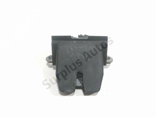 Used Tailgate lock Tailgate lock VOLVO V40 Hatchback (525) D3 (150 hp) 28260672 28260672