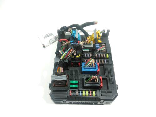 Used Fuse box Fuse box 37764097 37764097