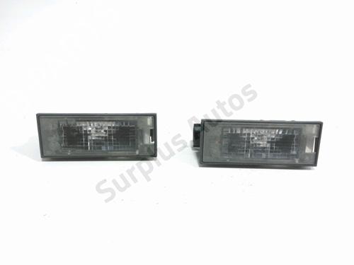 Skiltlys Skiltlys RENAULT TWINGO III (BCM_, BCA_) 0.9 TCe 90 (BCM9, BCM2) (90 hp) 36465381 36465381