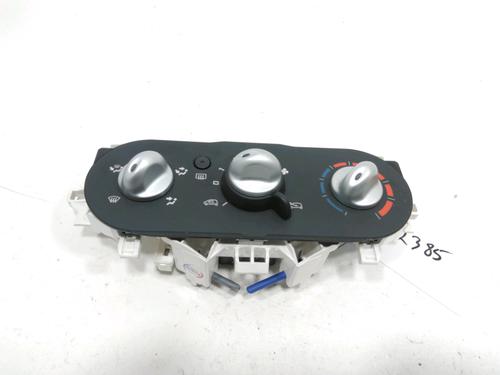 AC Styreenhet / Manøvreringsenhet RENAULT TWINGO II (CN0_) 1.2 16V (CN04, CN0B) (75 hp) 30988527