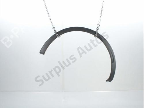 Used Rear left wheel arch trim RENAULT KADJAR (HA_, HL_) 1.6 dCi 130 4x4 (HLA4) (130 hp) 30086940