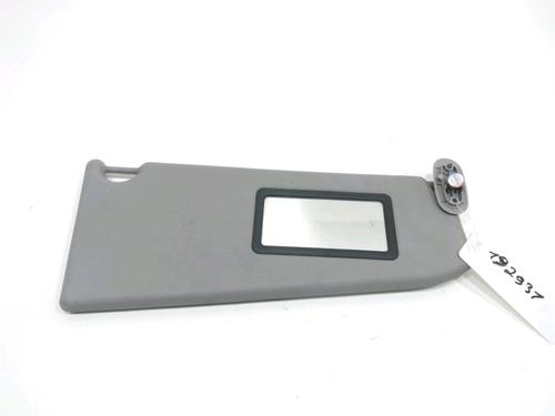Used Right sun visor Right sun visor 31002549 31002549