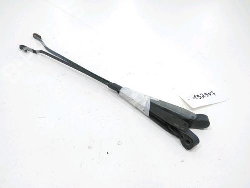 Used Front windshield wiper arm RENAULT CLIO I (B/C57_, 5/357_) 1.4 (80 hp) 31007729