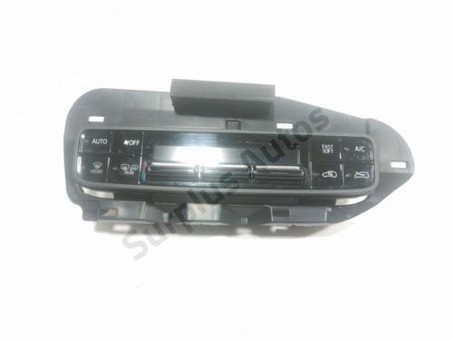 climate-control-toyota-auris-_e18_-2012-2013-2014-2015-2016-2017-2018-2019-37767293 main image