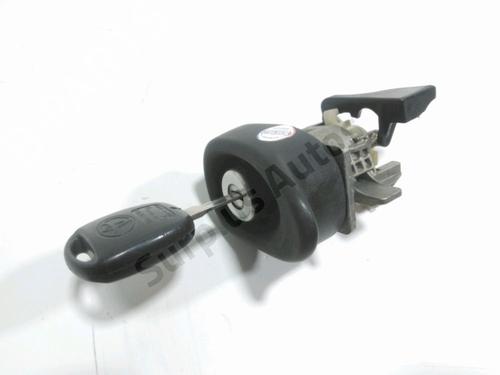 Used Tailgate handle TOYOTA YARIS (_P9_) 1.4 D-4D (NLP90_, NLP90R) (90 hp) 30869537