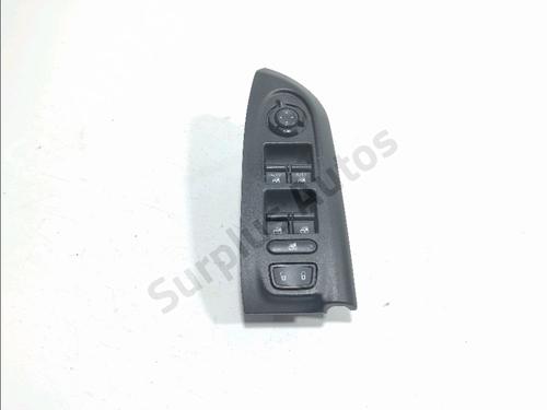 left-front-window-switch-fiat-500x-334_-2014-40060140 main image