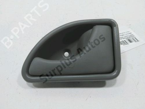 Høyre foran invendig håndtak RENAULT TWINGO I (C06_) 1.2 16V (C06C, C06D, C06K) (75 hp) 30996266