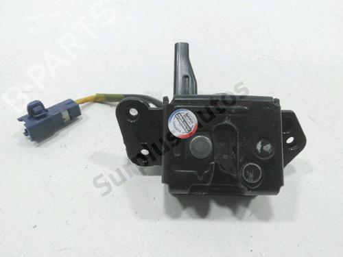 Used Tailgate lock TOYOTA YARIS (_P9_) 1.4 D-4D (NLP90_, NLP90R) (90 hp) 31001702