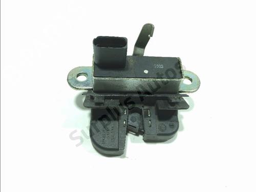 Used Tailgate lock Tailgate lock SEAT LEON (1P1) 1.9 TDI (105 hp) 33733710 33733710