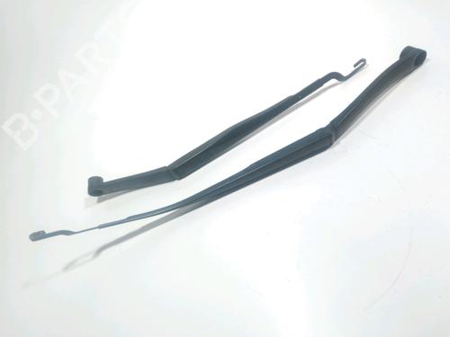 Used Front windshield wiper arm Front windshield wiper arm 28271746 28271746