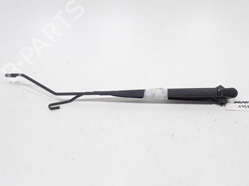 Used Front windshield wiper arm PEUGEOT 1007 (KM_) 1.4 HDi (68 hp) 31007536