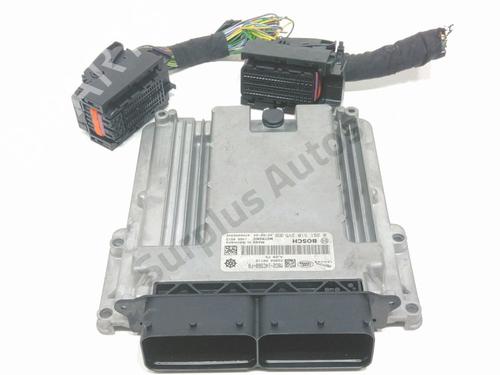 Used Engine control unit (ECU) Engine control unit (ECU) JAGUAR E-PACE (X540) 1.5 P300e Plug-in Hybrid AWD (309 hp) 40212728 40212728