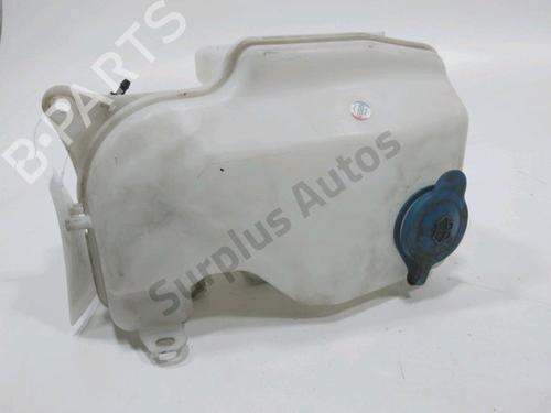 Used Windscreen washer tank TOYOTA COROLLA Liftback (_E11_) 1.4 (ZZE111_, ZZE111R) (97 hp) 31008879