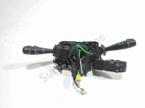 steering-wheel-controls-dacia-sandero-ii-2012-33281265 main image