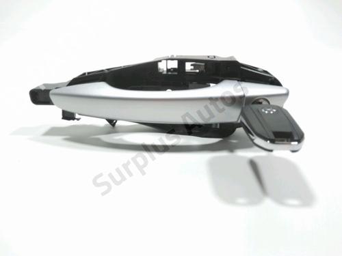 Używane Klamka zewnętrzna drzwi przednich lewych OPEL CROSSLAND X / CROSSLAND (P17, P2QO) 1.2 (75) (110 hp) 28242435