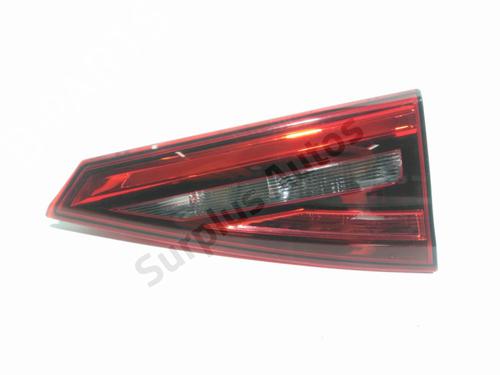 right-tailgate-light-infiniti-q30-2015-29172886 main image
