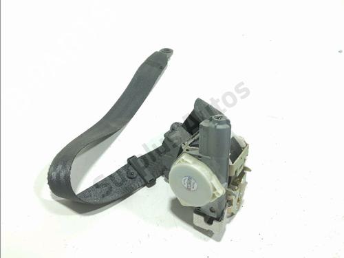 front-left-seatbelt-ford-ecosport-2011-2012-2013-2014-2015-2016-2017-2018-2019-2020-2021-2022-40213208 main image