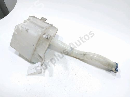 Used Windscreen washer tank HYUNDAI TUCSON (JM) 2.0 CRDi All-wheel Drive (140 hp) 31008819