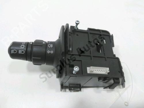 Used Headlight switch RENAULT SCÉNIC II (JM0/1_) 1.5 dCi (JM1E, JM16) (106 hp) 30989269