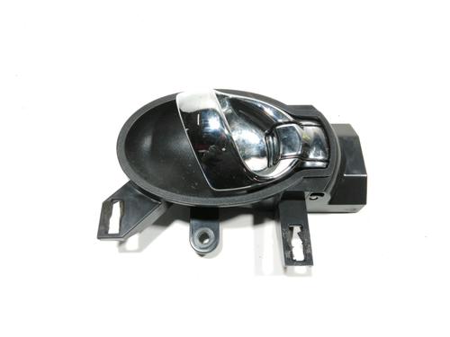 front-right-interior-door-handle-nissan-juke-f15-2010-2011-2012-2013-2014-2015-2016-2017-2018-2019-28242639 main image